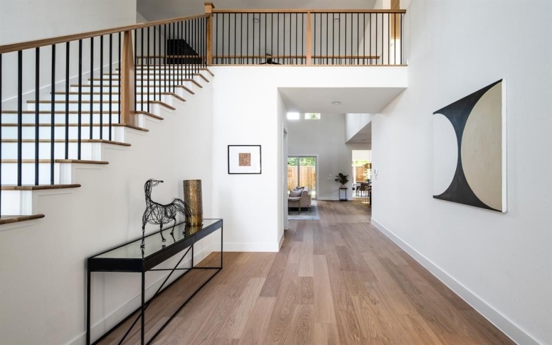 554 Kirkwood Drive, Dallas, TX 75218, 5 Bedrooms Bedrooms, ,5 BathroomsBathrooms,Residential,For Sale,554 Kirkwood Drive,0,21066638