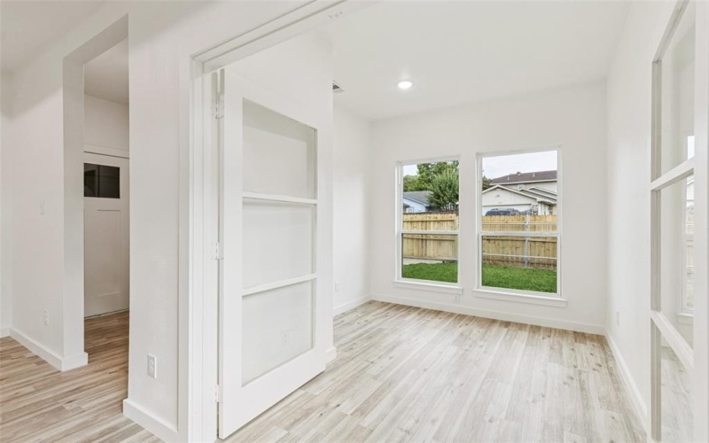 1427 Smokehouse Street, Mesquite, TX 75149, 3 Bedrooms Bedrooms, ,2 BathroomsBathrooms,Residential,For Sale,1427 Smokehouse Street,0,21093957