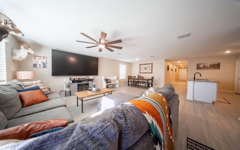 14128 Golden Bridge Drive, Pilot Point, TX 76258, 4 Bedrooms Bedrooms, ,2 BathroomsBathrooms,Residential,For Sale,14128 Golden Bridge Drive,0,21098414