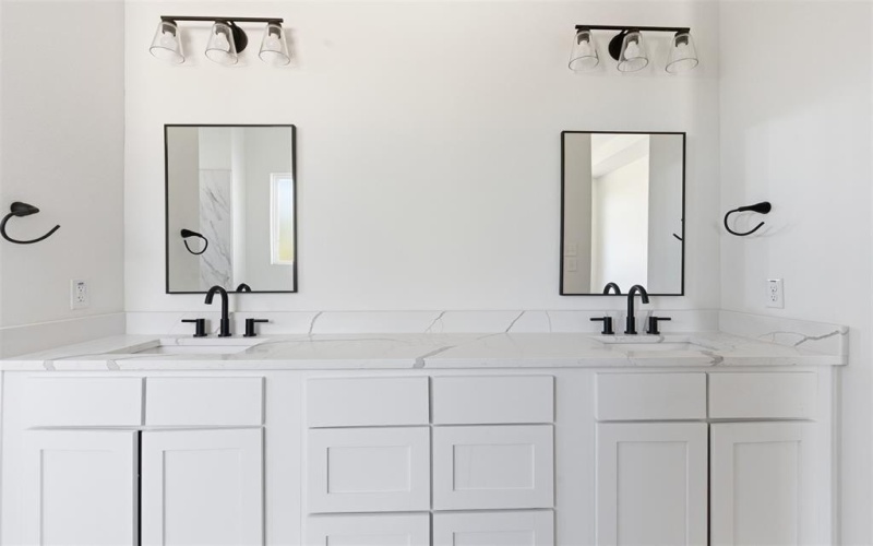 1552 Lakeridge Boulevard, Sunset, TX 76270, 4 Bedrooms Bedrooms, ,3 BathroomsBathrooms,Residential,For Sale,1552 Lakeridge Boulevard,0,21101331