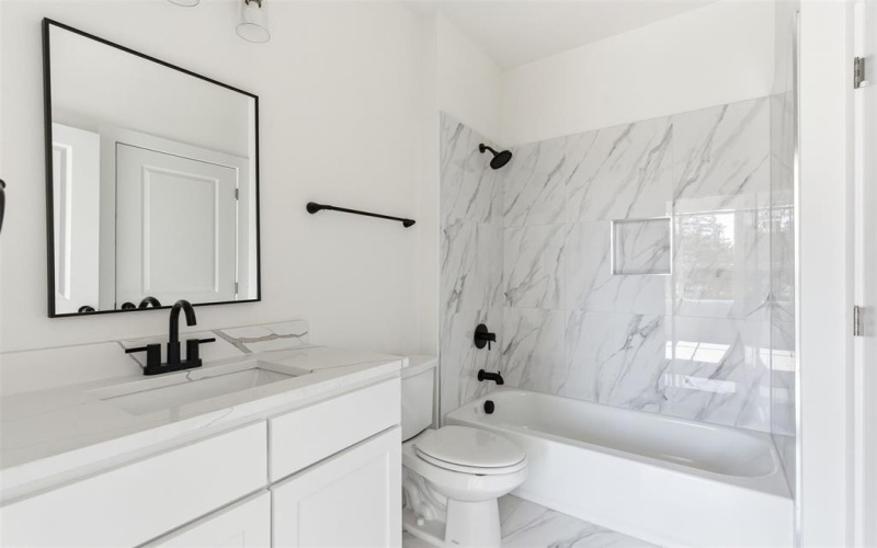 1552 Lakeridge Boulevard, Sunset, TX 76270, 4 Bedrooms Bedrooms, ,3 BathroomsBathrooms,Residential,For Sale,1552 Lakeridge Boulevard,0,21101331