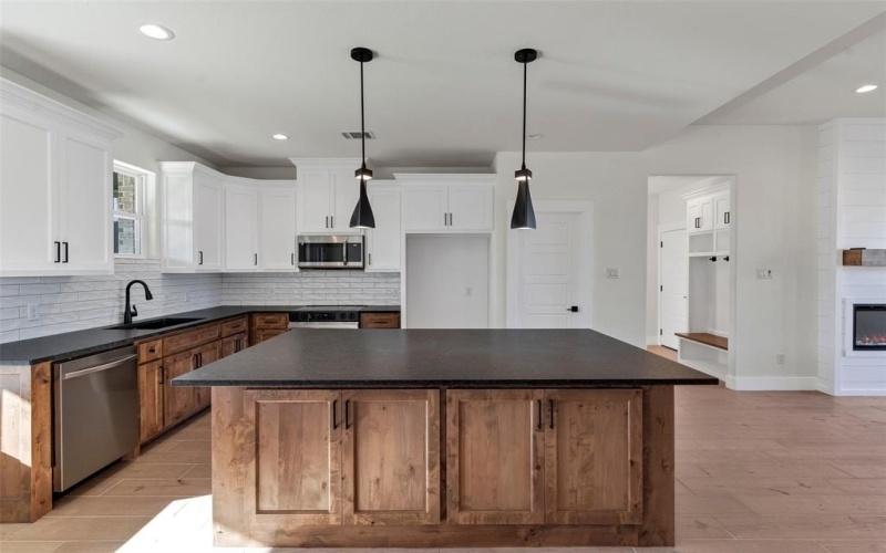 3306 Promenade Court, Granbury, TX 76049, 4 Bedrooms Bedrooms, ,2 BathroomsBathrooms,Residential,For Sale,3306 Promenade Court,0,21103210