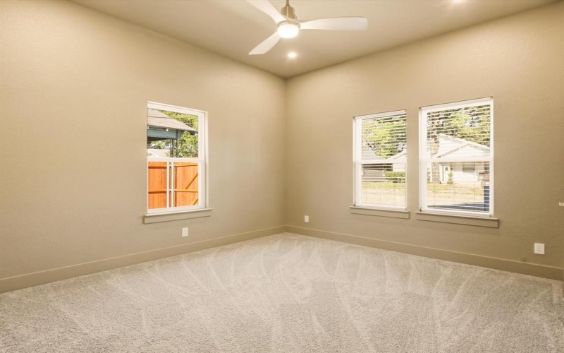 2326 Dathe Street, Dallas, TX 75215, 3 Habitaciones Habitaciones , ,2 BañosBaños,Residential,En Venta,2326 Dathe Street,0,21103845