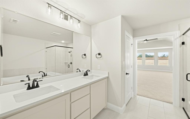 403 Crystal Lake Lane, Red Oak, TX 75154, 4 Bedrooms Bedrooms, ,3 BathroomsBathrooms,Residential,For Sale,403 Crystal Lake Lane,0,21103986