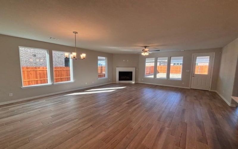 1928 Velora Drive, Fort Worth, TX 76052, 4 Bedrooms Bedrooms, ,3 BathroomsBathrooms,Residential,For Sale,1928 Velora Drive,0,21105104