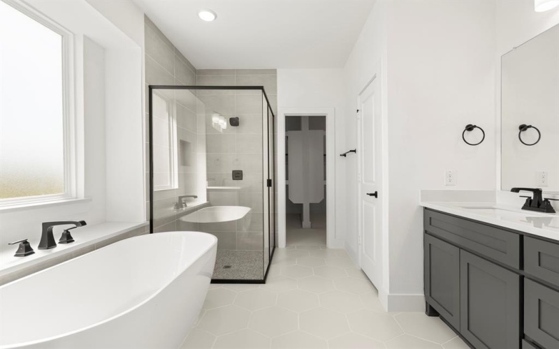 9613 Westchester Lane, Mesquite, TX 75126, 5 Bedrooms Bedrooms, ,5 BathroomsBathrooms,Residential,For Sale,9613 Westchester Lane,0,21105105