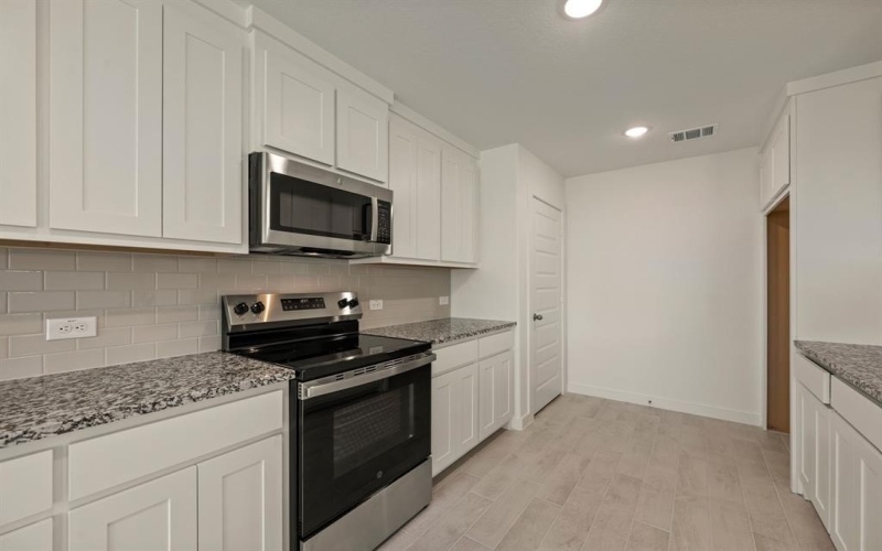 1020 Gatlin Circle, Springtown, TX 76082, 3 Bedrooms Bedrooms, ,2 BathroomsBathrooms,Residential,For Sale,1020 Gatlin Circle,0,21105121