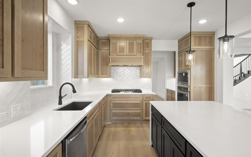 1228 Strait Lane, Burleson, TX 76028, 5 Habitaciones Habitaciones , ,5 BañosBaños,Residential,En Venta,1228 Strait Lane,0,21105122