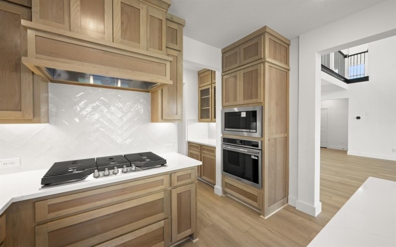 1228 Strait Lane, Burleson, TX 76028, 5 Habitaciones Habitaciones , ,5 BañosBaños,Residential,En Venta,1228 Strait Lane,0,21105122