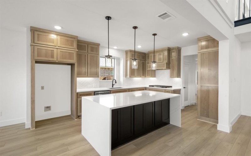 1228 Strait Lane, Burleson, TX 76028, 5 Habitaciones Habitaciones , ,5 BañosBaños,Residential,En Venta,1228 Strait Lane,0,21105122