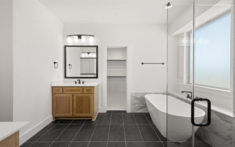 1228 Strait Lane, Burleson, TX 76028, 5 Habitaciones Habitaciones , ,5 BañosBaños,Residential,En Venta,1228 Strait Lane,0,21105122