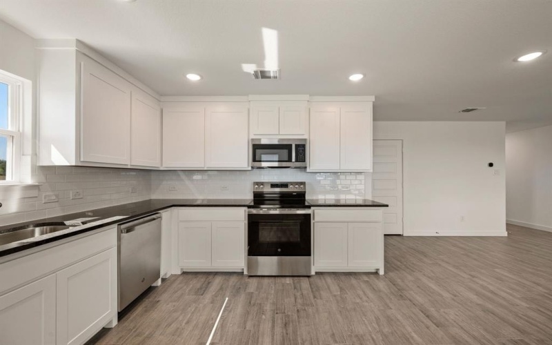 1016 Gatlin Circle, Springtown, TX 76082, 3 Bedrooms Bedrooms, ,2 BathroomsBathrooms,Residential,For Sale,1016 Gatlin Circle,0,21105134