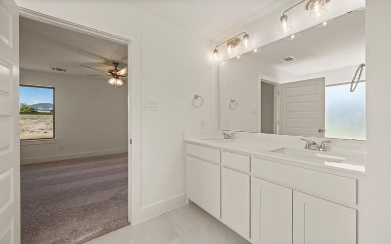 1021 Gatlin Circle, Springtown, TX 76082, 4 Bedrooms Bedrooms, ,2 BathroomsBathrooms,Residential,For Sale,1021 Gatlin Circle,0,21105142