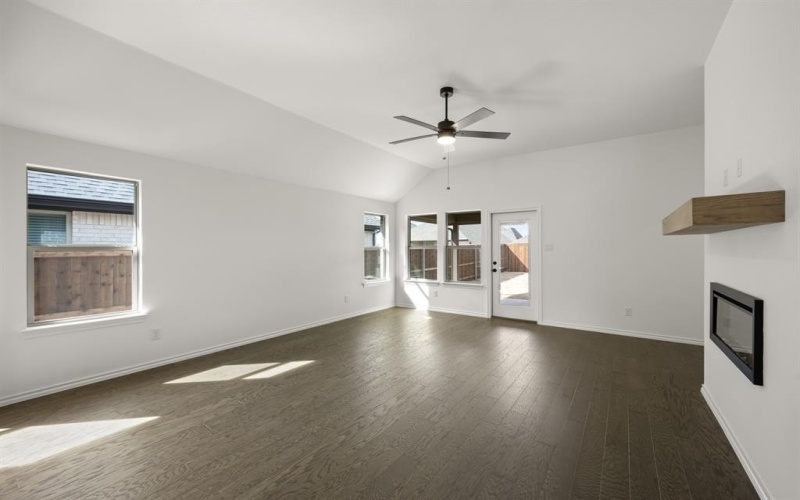 7729 Stubblefield Lane, Joshua, TX 76058, 3 Bedrooms Bedrooms, ,2 BathroomsBathrooms,Residential,For Sale,7729 Stubblefield Lane,0,21105292