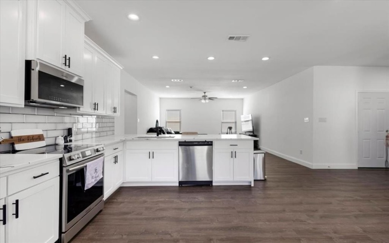 115 Labein Avenue, Greenville, TX 75402, 4 Bedrooms Bedrooms, ,3 BathroomsBathrooms,Residential,For Sale,115 Labein Avenue,0,21104181