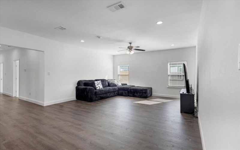 115 Labein Avenue, Greenville, TX 75402, 4 Bedrooms Bedrooms, ,3 BathroomsBathrooms,Residential,For Sale,115 Labein Avenue,0,21104181