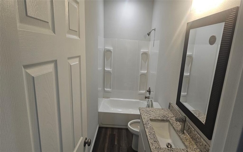 200 Bella Vista, West Tawakoni, TX 75474, 3 Bedrooms Bedrooms, ,2 BathroomsBathrooms,Residential,For Sale,200 Bella Vista,0,21104447