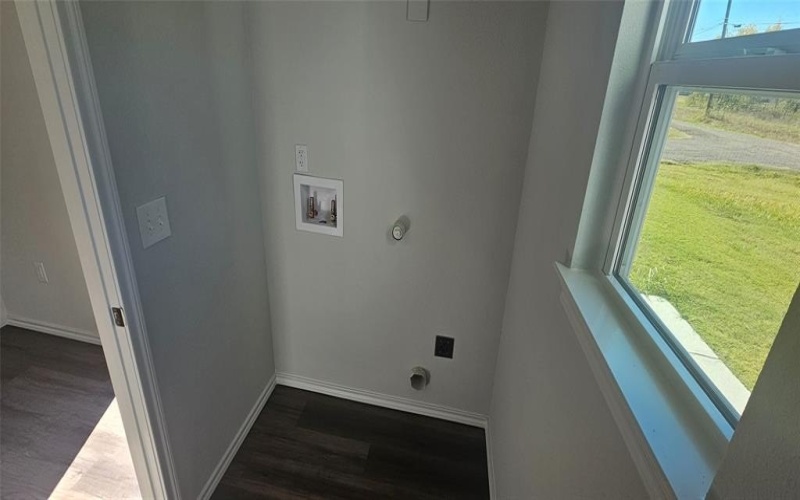 200 Bella Vista, West Tawakoni, TX 75474, 3 Bedrooms Bedrooms, ,2 BathroomsBathrooms,Residential,For Sale,200 Bella Vista,0,21104447