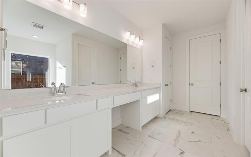 7440 Pondview Lane, Fort Worth, TX 76123, 5 Bedrooms Bedrooms, ,5 BathroomsBathrooms,Residential,For Sale,7440 Pondview Lane,0,21104623