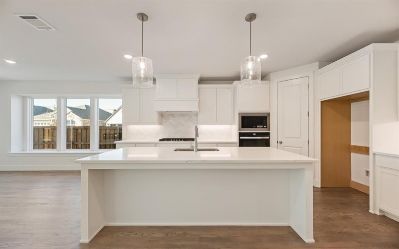 7440 Pondview Lane, Fort Worth, TX 76123, 5 Bedrooms Bedrooms, ,5 BathroomsBathrooms,Residential,For Sale,7440 Pondview Lane,0,21104623