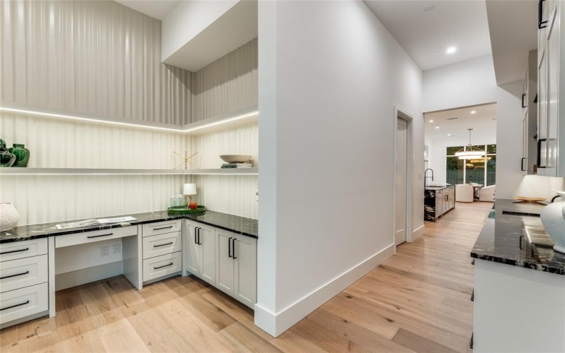 3788 Vinecrest Drive, Dallas, TX 75229, 5 Bedrooms Bedrooms, ,6 BathroomsBathrooms,Residential,For Sale,3788 Vinecrest Drive,0,21104624