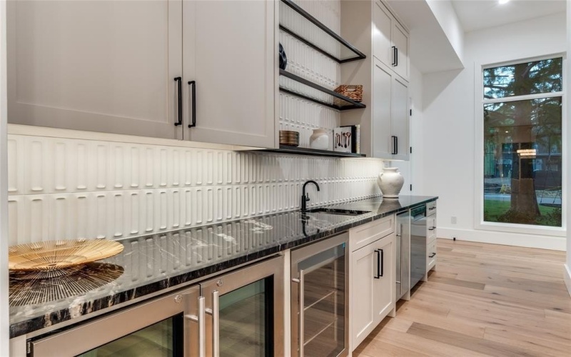 3788 Vinecrest Drive, Dallas, TX 75229, 5 Bedrooms Bedrooms, ,6 BathroomsBathrooms,Residential,For Sale,3788 Vinecrest Drive,0,21104624