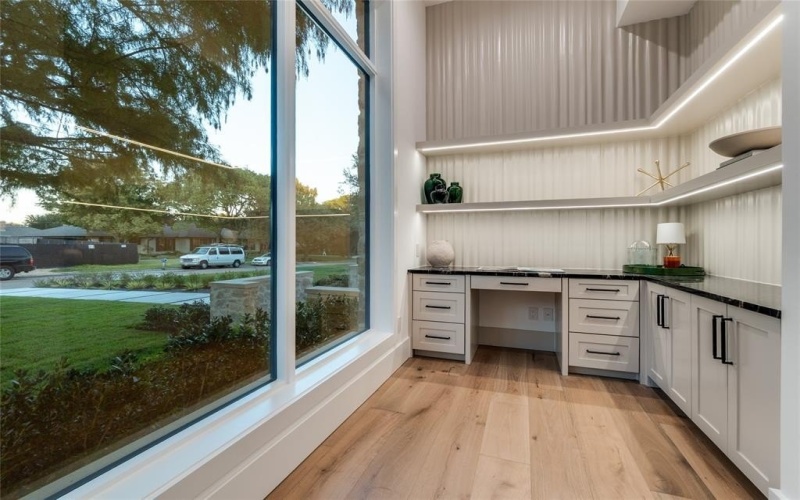 3788 Vinecrest Drive, Dallas, TX 75229, 5 Bedrooms Bedrooms, ,6 BathroomsBathrooms,Residential,For Sale,3788 Vinecrest Drive,0,21104624