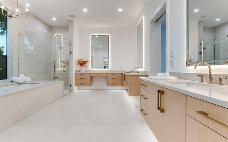 3788 Vinecrest Drive, Dallas, TX 75229, 5 Bedrooms Bedrooms, ,6 BathroomsBathrooms,Residential,For Sale,3788 Vinecrest Drive,0,21104624