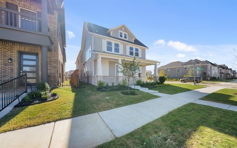 3609 Honeycutt Drive, Frisco, TX 75033, 4 Habitaciones Habitaciones , ,3 BañosBaños,Residential,En Venta,3609 Honeycutt Drive,0,21104630