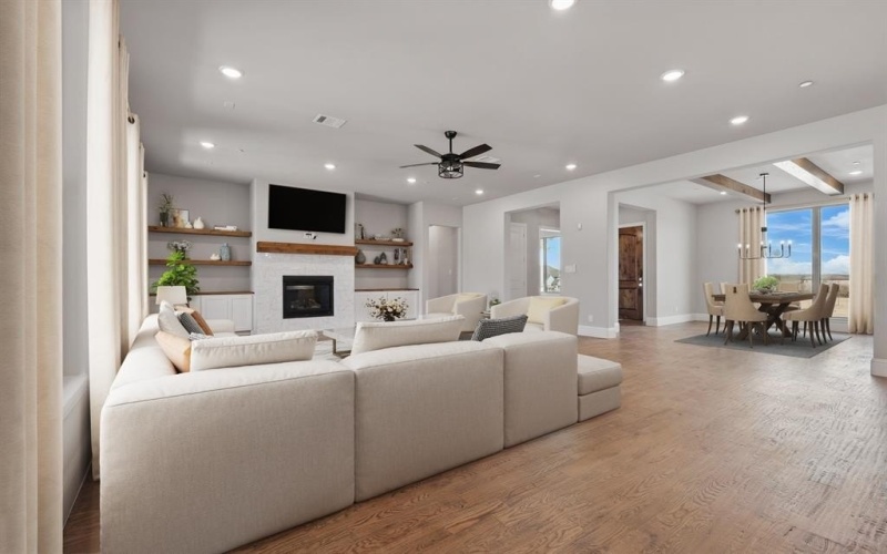 309 Stoney Creek Boulevard, Sunnyvale, TX 75182, 5 Habitaciones Habitaciones , ,5 BañosBaños,Residential,En Venta,309 Stoney Creek Boulevard,0,21104767