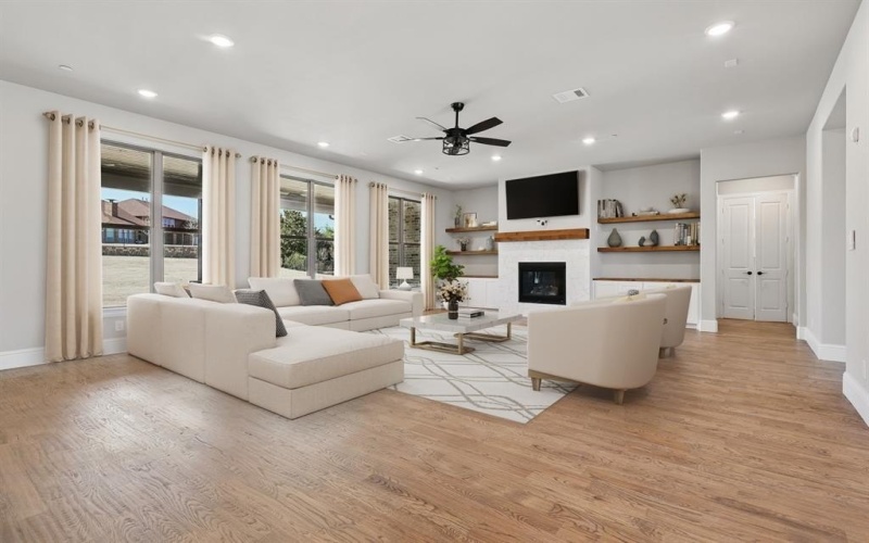 309 Stoney Creek Boulevard, Sunnyvale, TX 75182, 5 Habitaciones Habitaciones , ,5 BañosBaños,Residential,En Venta,309 Stoney Creek Boulevard,0,21104767