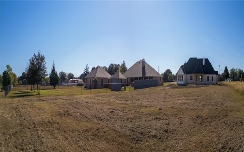 819 Meadow Lark Lane, Red Oak, TX 75154, 5 Bedrooms Bedrooms, ,2 BathroomsBathrooms,Residential,For Sale,819 Meadow Lark Lane,0,21104868