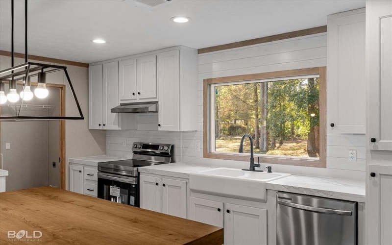 2017 Cypress Forest Drive, Benton, LA 71006, 4 Habitaciones Habitaciones , ,2 BañosBaños,Residential,En Venta,2017 Cypress Forest Drive,0,21104910