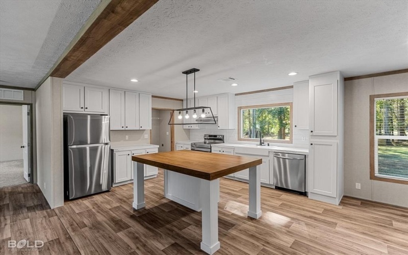 2017 Cypress Forest Drive, Benton, LA 71006, 4 Habitaciones Habitaciones , ,2 BañosBaños,Residential,En Venta,2017 Cypress Forest Drive,0,21104910