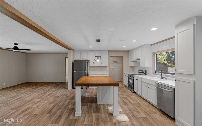 2017 Cypress Forest Drive, Benton, LA 71006, 4 Habitaciones Habitaciones , ,2 BañosBaños,Residential,En Venta,2017 Cypress Forest Drive,0,21104910