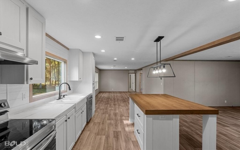 2017 Cypress Forest Drive, Benton, LA 71006, 4 Habitaciones Habitaciones , ,2 BañosBaños,Residential,En Venta,2017 Cypress Forest Drive,0,21104910