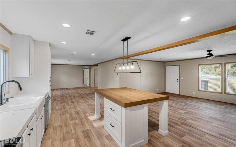 2017 Cypress Forest Drive, Benton, LA 71006, 4 Habitaciones Habitaciones , ,2 BañosBaños,Residential,En Venta,2017 Cypress Forest Drive,0,21104910