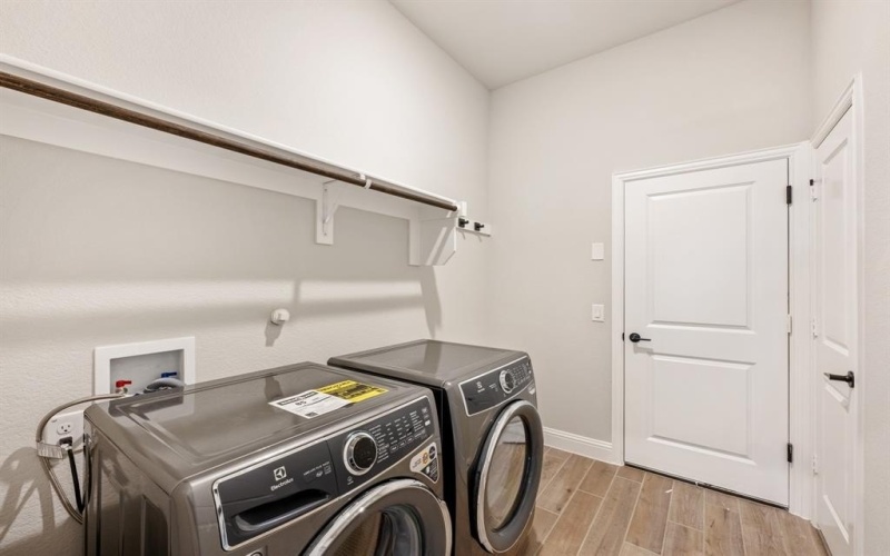 4034 Eagles Bluff Road, Midlothian, TX 76065, 4 Habitaciones Habitaciones , ,3 BañosBaños,Residential,En Venta,4034 Eagles Bluff Road,0,21104921