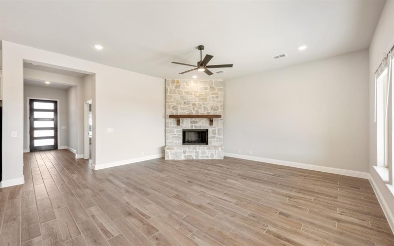 4034 Eagles Bluff Road, Midlothian, TX 76065, 4 Habitaciones Habitaciones , ,3 BañosBaños,Residential,En Venta,4034 Eagles Bluff Road,0,21104921