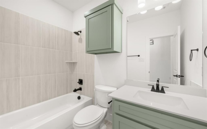 1228 Dolly Drive, Burleson, TX 76028, 4 Habitaciones Habitaciones , ,3 BañosBaños,Residential,En Venta,1228 Dolly Drive,0,21104963