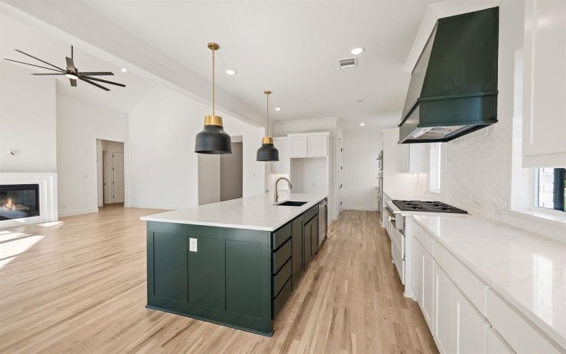 601 Eagle Court W, Aledo, TX 76008, 4 Bedrooms Bedrooms, ,3 BathroomsBathrooms,Residential,For Sale,601 Eagle Court W,0,21105041