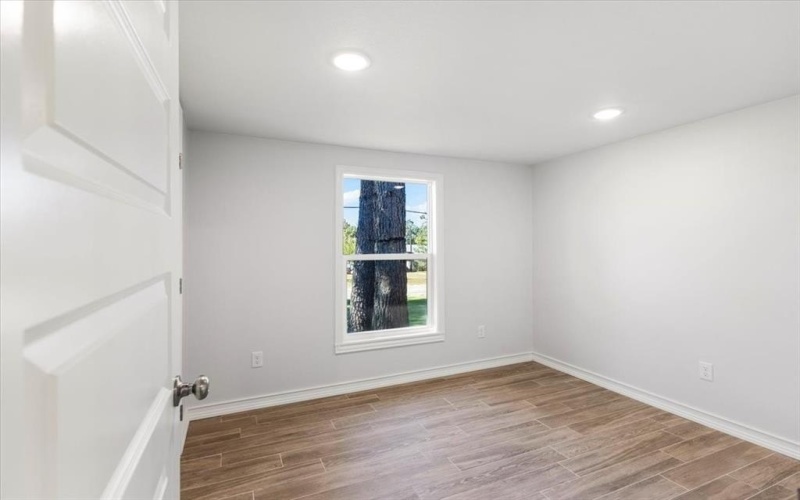 15610 Simmons Lane, Lindale, TX 75771, 2 Bedrooms Bedrooms, ,1 BathroomBathrooms,Residential,For Sale,15610 Simmons Lane,0,21105067