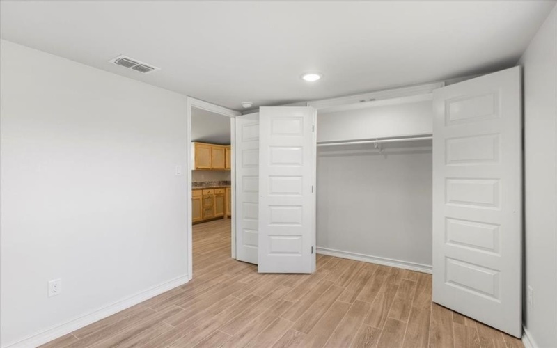 15610 Simmons Lane, Lindale, TX 75771, 2 Bedrooms Bedrooms, ,1 BathroomBathrooms,Residential,For Sale,15610 Simmons Lane,0,21105067