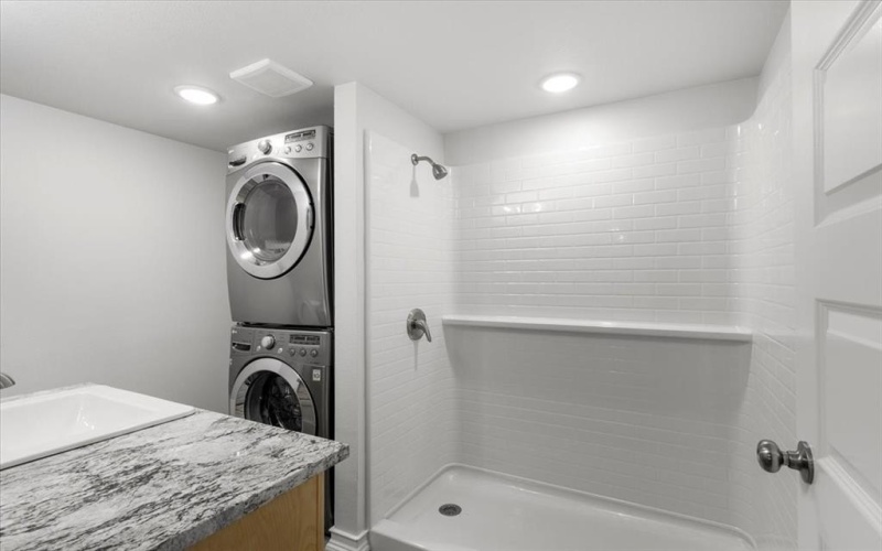 15610 Simmons Lane, Lindale, TX 75771, 2 Bedrooms Bedrooms, ,1 BathroomBathrooms,Residential,For Sale,15610 Simmons Lane,0,21105067