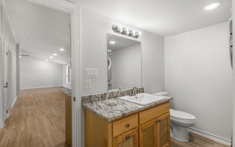 15610 Simmons Lane, Lindale, TX 75771, 2 Bedrooms Bedrooms, ,1 BathroomBathrooms,Residential,For Sale,15610 Simmons Lane,0,21105067