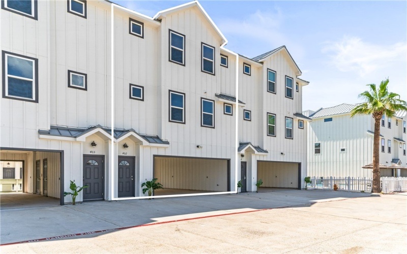 603 E Avenue G unit: 402 #402, Port Aransas, TX 78373, 4 Bedrooms Bedrooms, ,3 BathroomsBathrooms,Residential,For Sale,603 E Avenue G unit: 402,0,465277