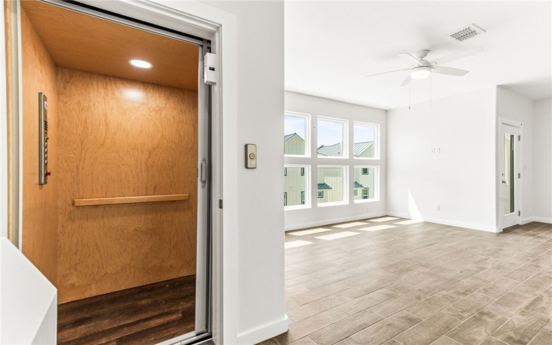 603 E Avenue G unit: 402 #402, Port Aransas, TX 78373, 4 Bedrooms Bedrooms, ,3 BathroomsBathrooms,Residential,For Sale,603 E Avenue G unit: 402,0,465277