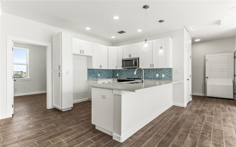 603 E Avenue G unit: 402 #402, Port Aransas, TX 78373, 4 Bedrooms Bedrooms, ,3 BathroomsBathrooms,Residential,For Sale,603 E Avenue G unit: 402,0,465277