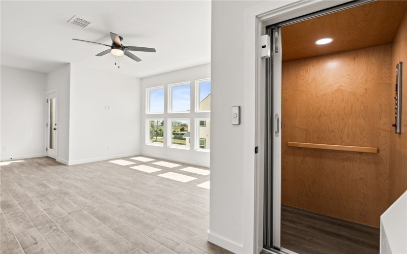 603 E Avenue G unit: 403 #403, Port Aransas, TX 78373, 4 Bedrooms Bedrooms, ,3 BathroomsBathrooms,Residential,For Sale,603 E Avenue G unit: 403,0,465280