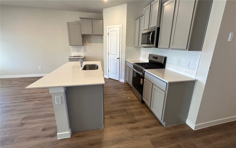 7301 Cattlemen Drive, Corpus Christi, TX 78414, 4 Habitaciones Habitaciones , ,3 BañosBaños,Residential,En Venta,7301 Cattlemen Drive,0,467433